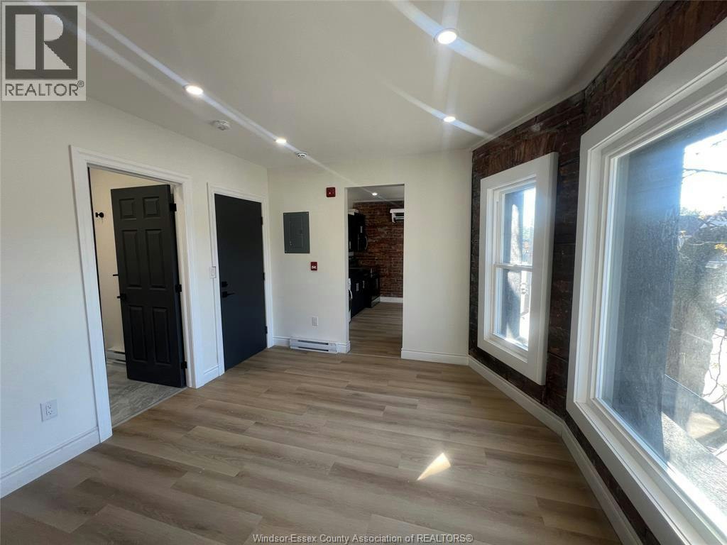 LOWER-429 Wyandotte, Windsor, ON, N9A 5X5 - 4