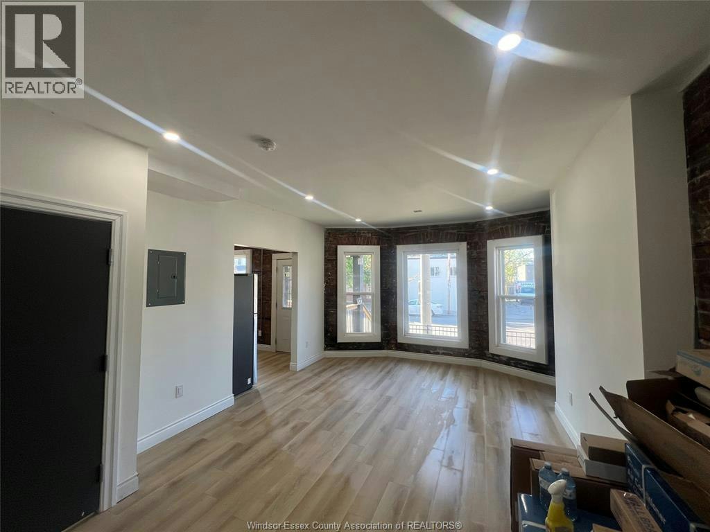 LOWER-429 Wyandotte, Windsor, ON, N9A 5X5 - 8