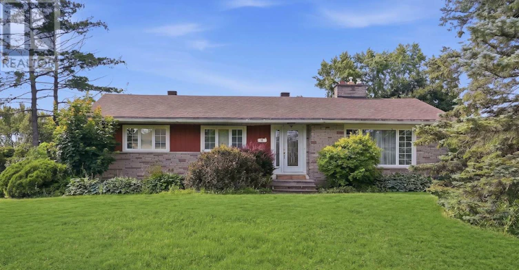 10 Elma Street, Ottawa, ON, K1T 3W8