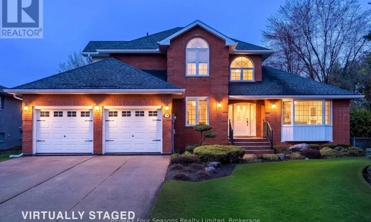 16 Carmichael Crescent