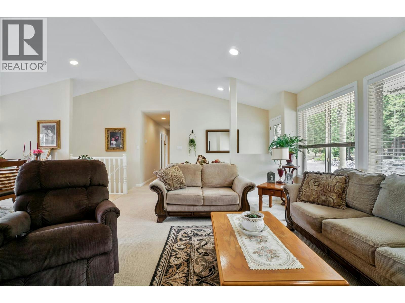 1406 Huckleberry Drive, Sorrento, BC, V0E 2W1 - 16