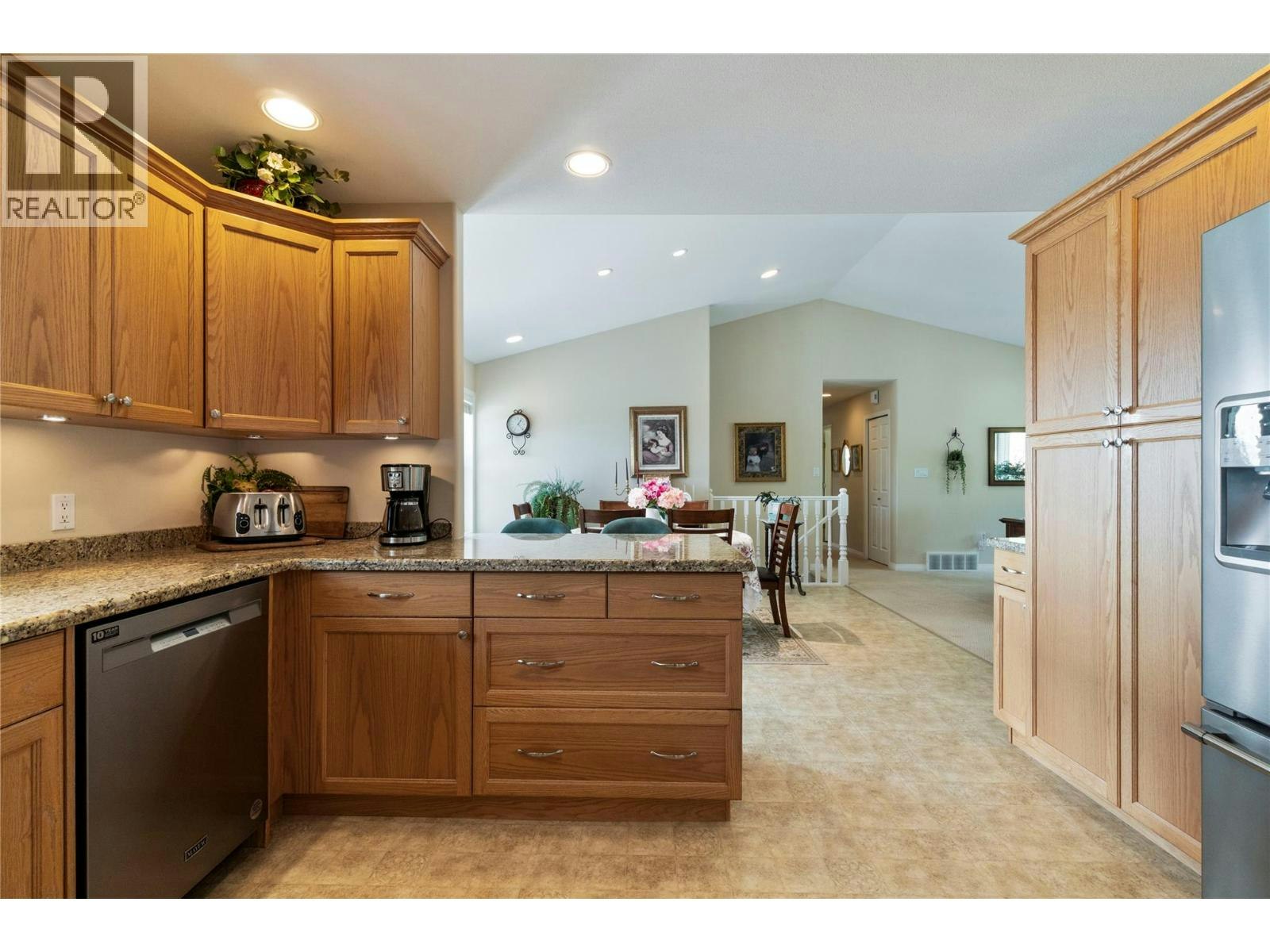 1406 Huckleberry Drive, Sorrento, BC, V0E 2W1 - 11