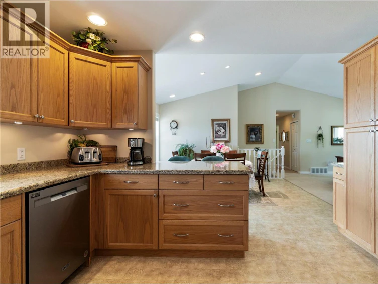 1406 Huckleberry Drive, Sorrento, BC, V0E 2W1 - 11