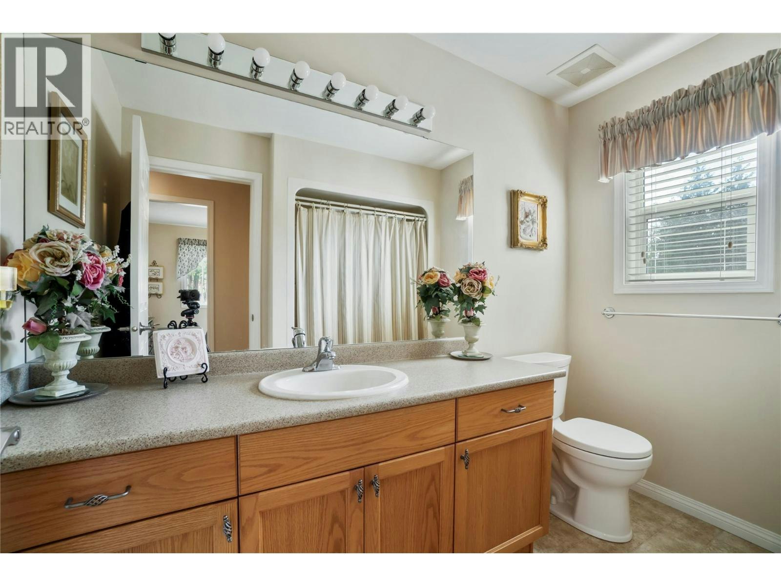 1406 Huckleberry Drive, Sorrento, BC, V0E 2W1 - 25