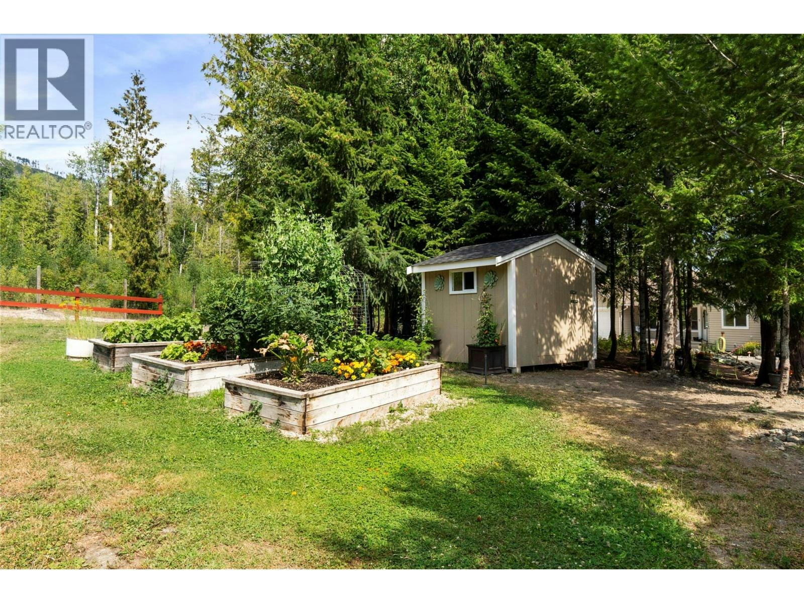 1406 Huckleberry Drive, Sorrento, BC, V0E 2W1 - 41
