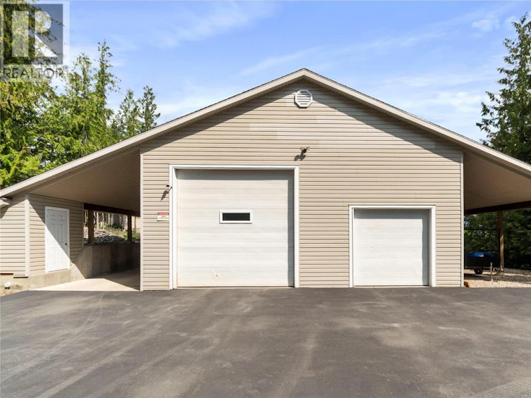 1406 Huckleberry Drive, Sorrento, BC, V0E 2W1 - 5