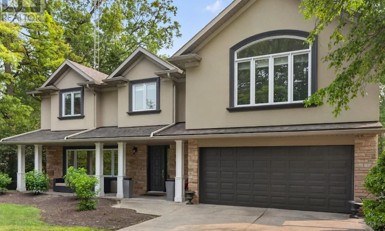 1302 Hillview Crescent