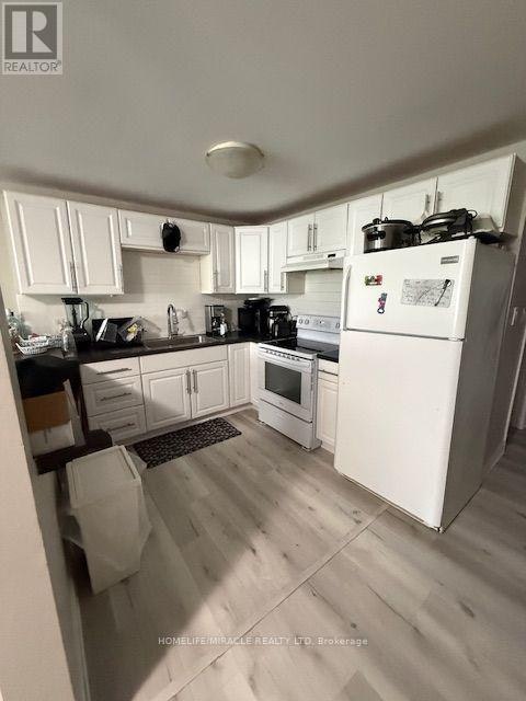 9 Ellen Street, Mississauga, ON, L5M 1R8 - 3