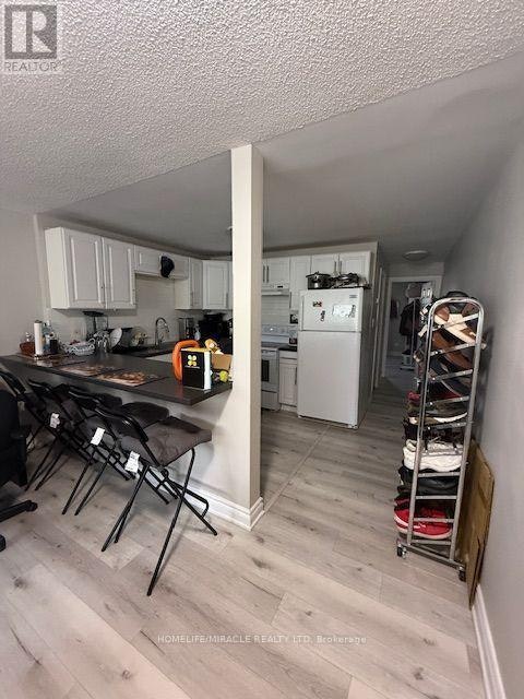 9 Ellen Street, Mississauga, ON, L5M 1R8 - 4