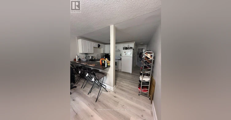 9 Ellen Street, Mississauga, ON, L5M 1R8 - 4