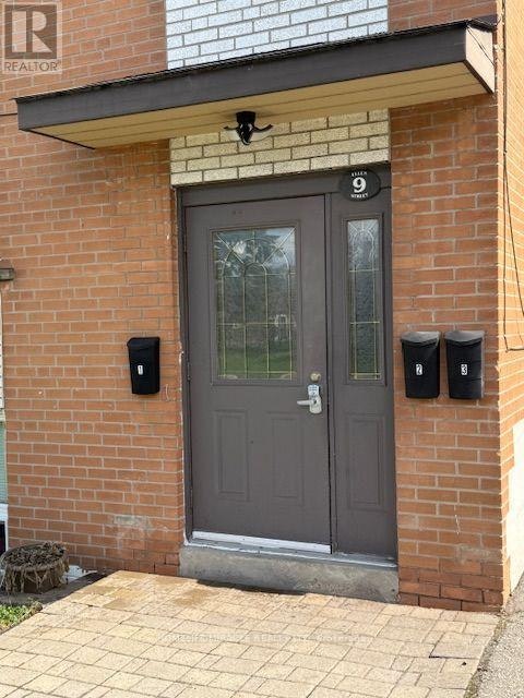 9 Ellen Street, Mississauga, ON, L5M 1R8 - 2