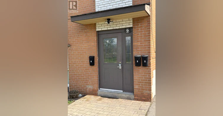 9 Ellen Street, Mississauga, ON, L5M 1R8 - 2