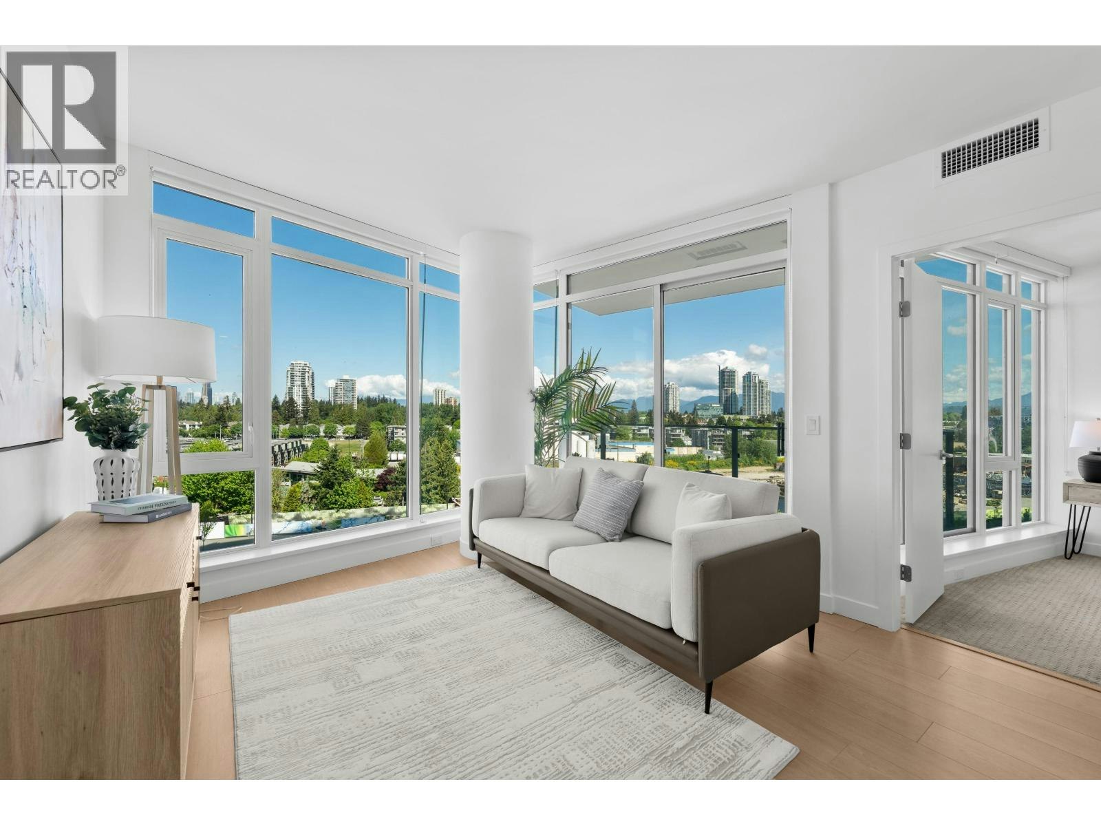 602-7683 Park Crescent, Burnaby, BC, V3N 0J4