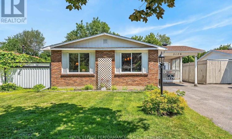 2179 Erinbrook Crescent