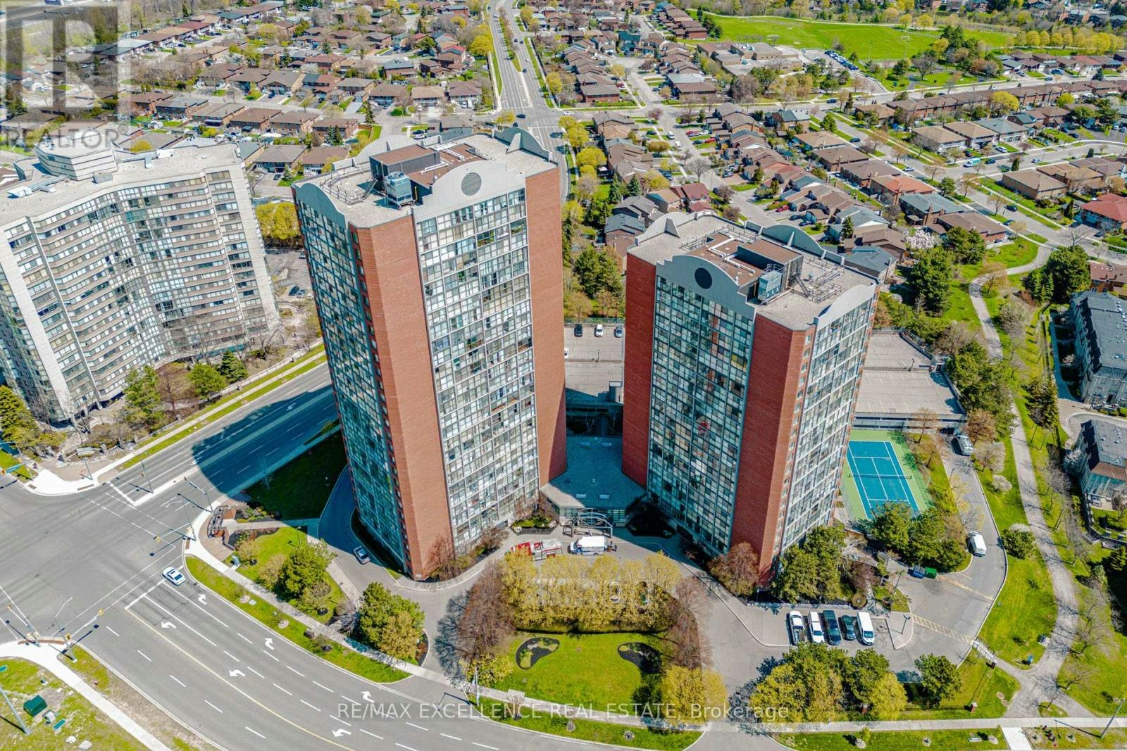 202-4205 Shipp Drive, Mississauga, ON, L4Z 2Y9