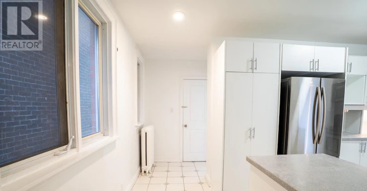 MAIN-520 Prince Edward Drive N, Toronto, ON, M8X 2M5 - 7
