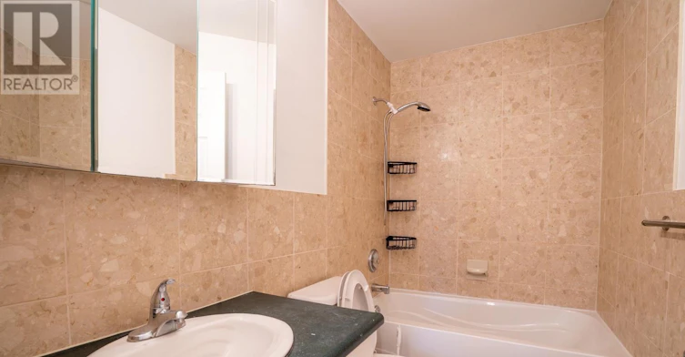 MAIN-520 Prince Edward Drive N, Toronto, ON, M8X 2M5 - 21