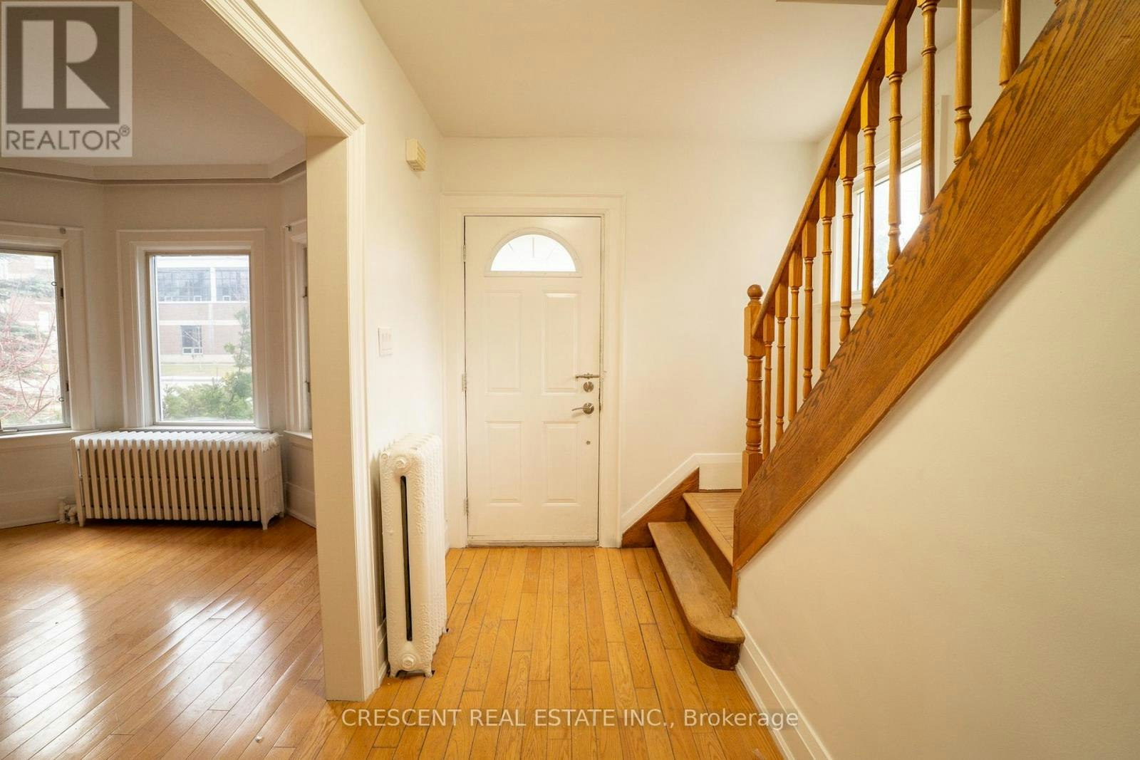 MAIN-520 Prince Edward Drive N, Toronto, ON, M8X 2M5 - 2