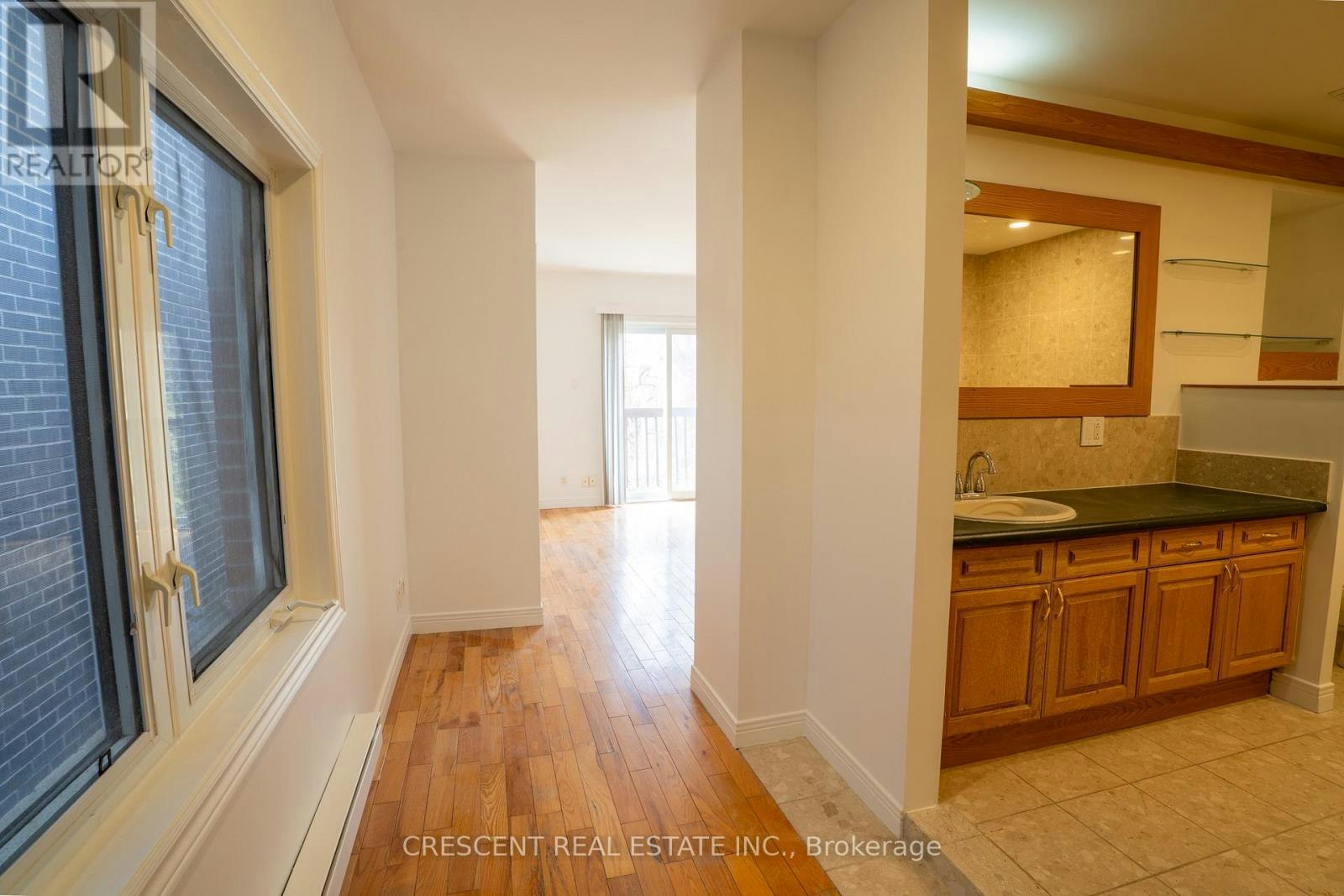 MAIN-520 Prince Edward Drive N, Toronto, ON, M8X 2M5 - 17