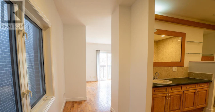 MAIN-520 Prince Edward Drive N, Toronto, ON, M8X 2M5 - 17
