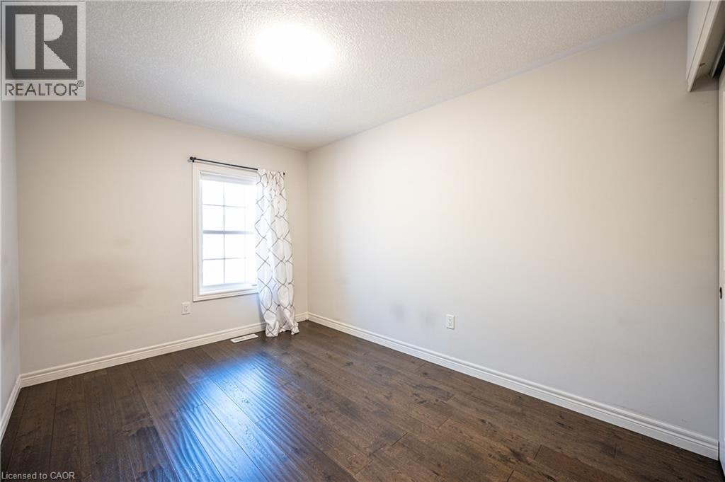 5 Whitehaven Lane, Kitchener, ON, N2H 0B3 - 23
