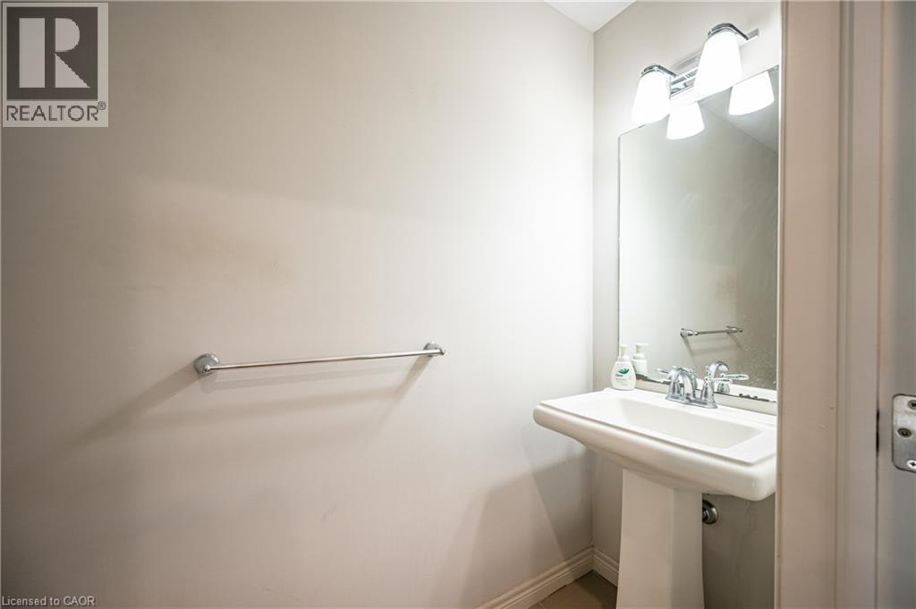 5 Whitehaven Lane, Kitchener, ON, N2H 0B3 - 17