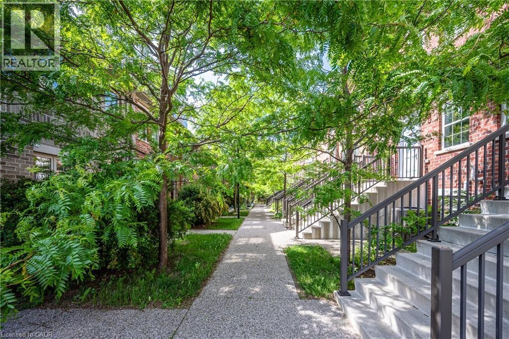 5 Whitehaven Lane, Kitchener, ON, N2H 0B3 - 4