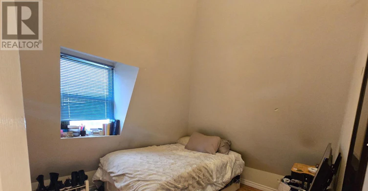 3C-34 Ross Street, Toronto, ON, M5T 1Z9