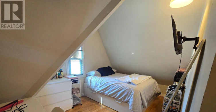 3C-34 Ross Street, Toronto, ON, M5T 1Z9 - 2