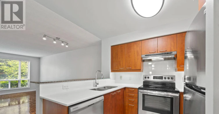 104-515 Rosewell Avenue, Toronto, ON, M4R 2J3