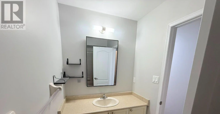 MAIN/SECOND-124 Crystalview Crescent E, Brampton, ON, L6P 2S2 - 13