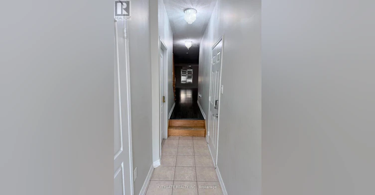 MAIN/SECOND-124 Crystalview Crescent E, Brampton, ON, L6P 2S2 - 2