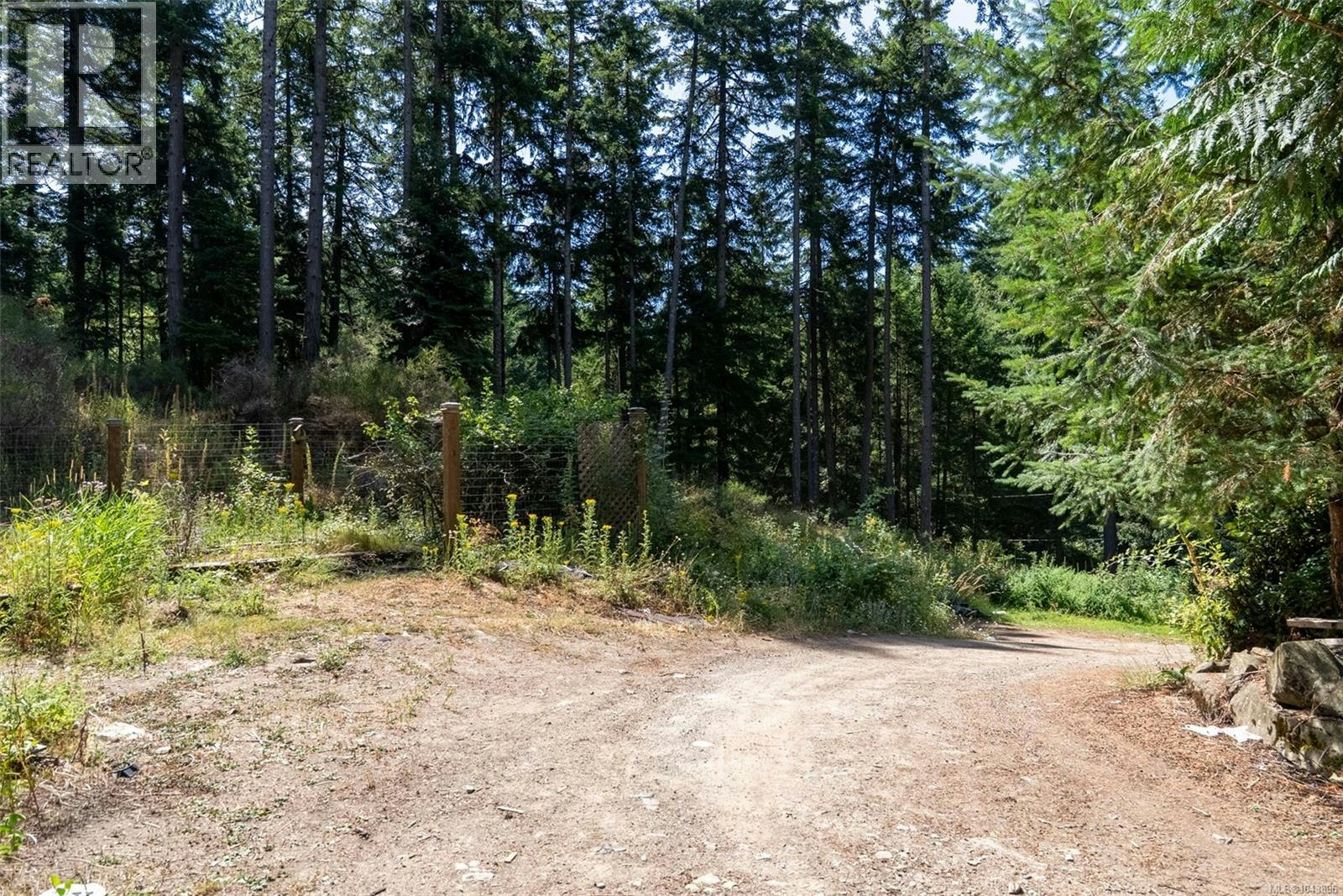 4622 Sailor Road, Pender Island, BC, V0N 2M0 - 10