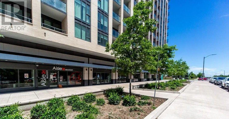 209-100 Eagle Rock Way, Vaughan, ON, L6A 2B9 - 3