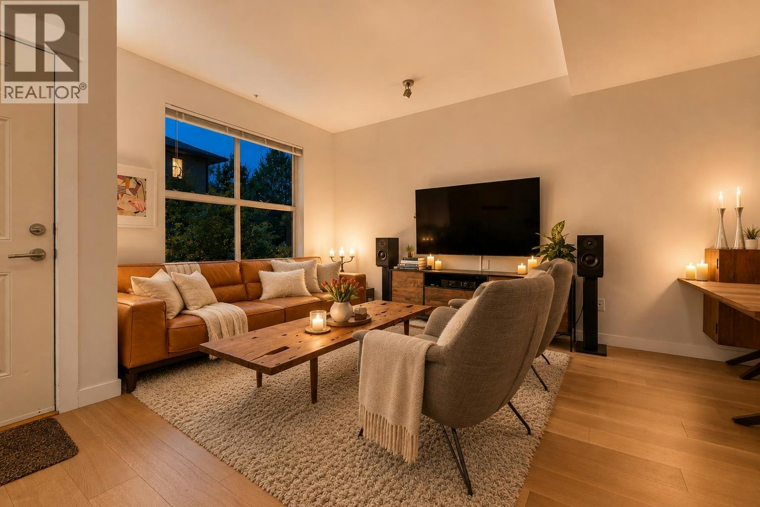 3-307 E 15th Street, North Vancouver, BC, V7L 2R6