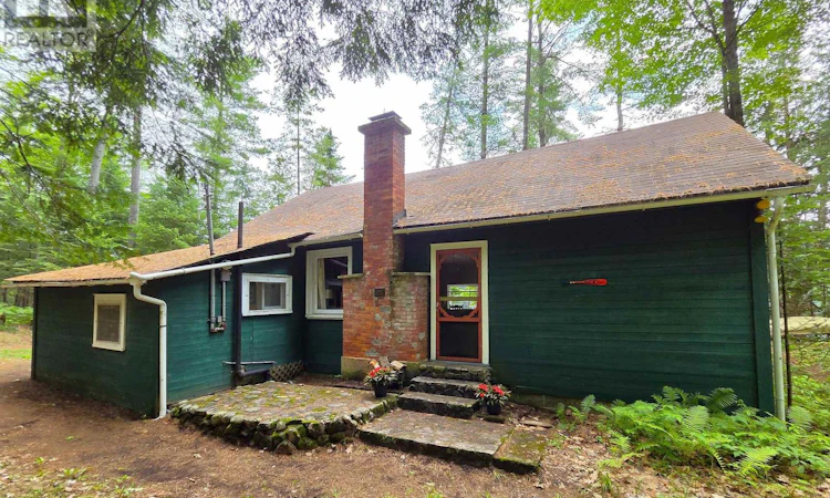 699 Mary Lake Road SOUTH