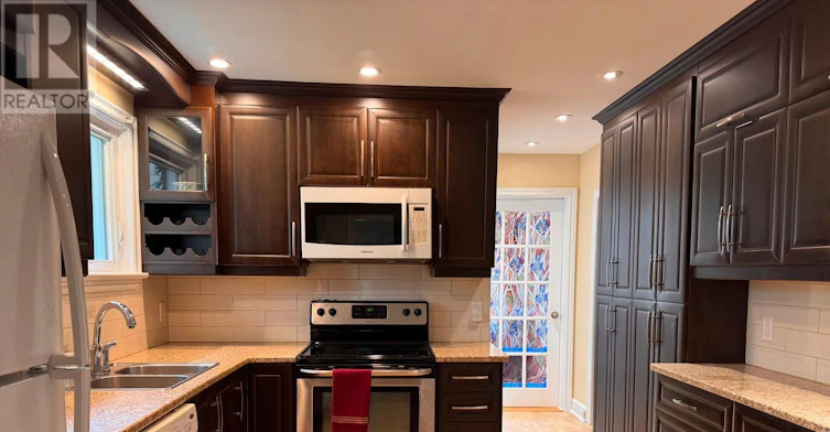 44 Clearview Avenue, Ottawa, ON, K1Y 2K5 - 4