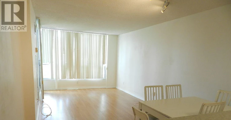 1905-750 Bay Street, Toronto, ON, M5G 1N6 - 2