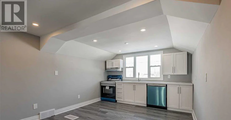UPPER Floor 9 Rykert Street, St. Catharines, ON, L2S 1J6 - 2