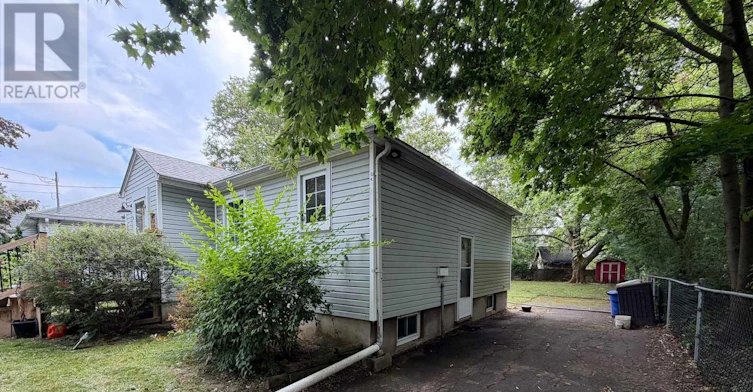 26 Beamer Avenue, St. Catharines, ON, L2M 2L3 - 2