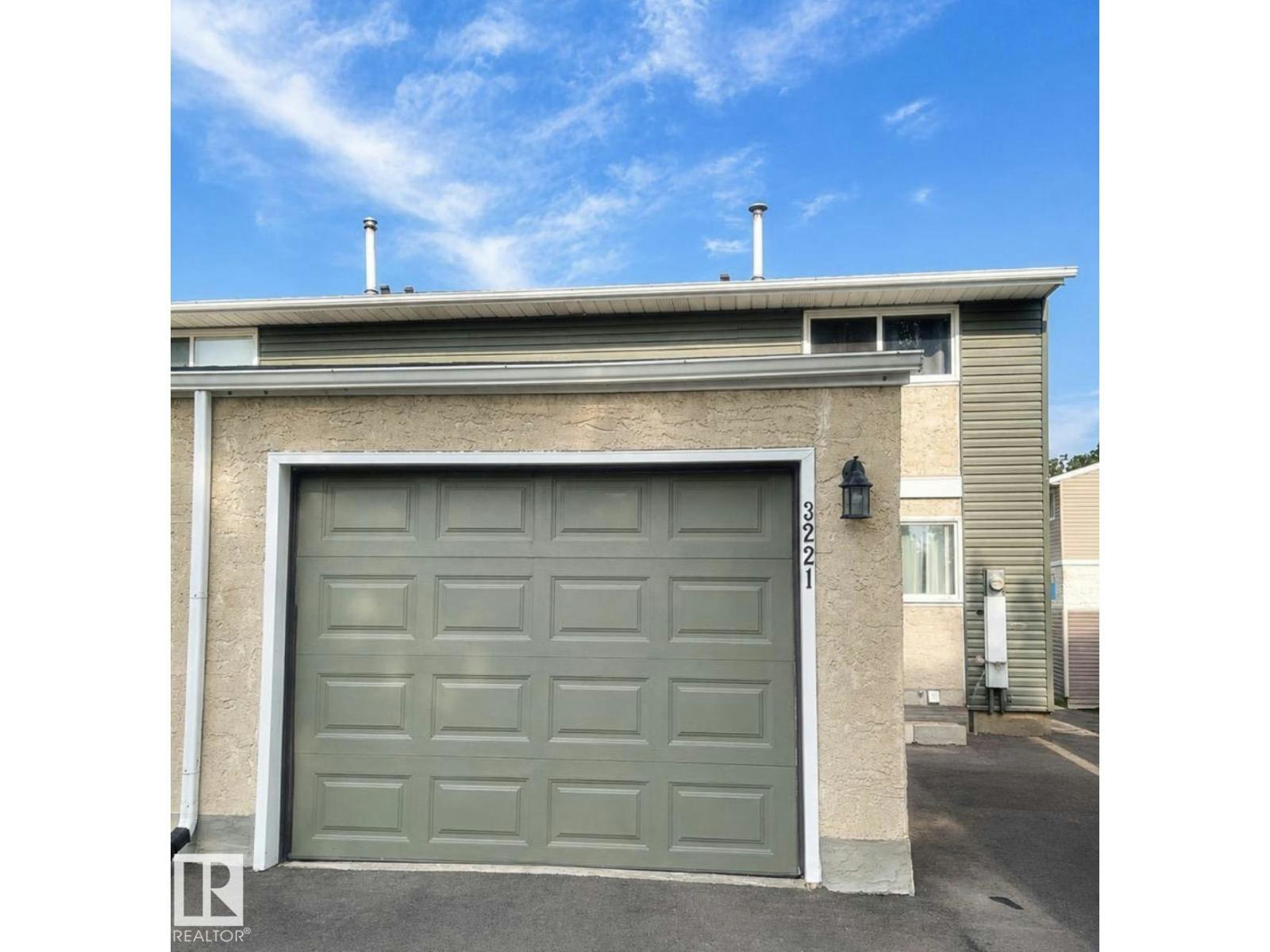 3221 132a Avenue NW, Edmonton, AB, T5A 3K4
