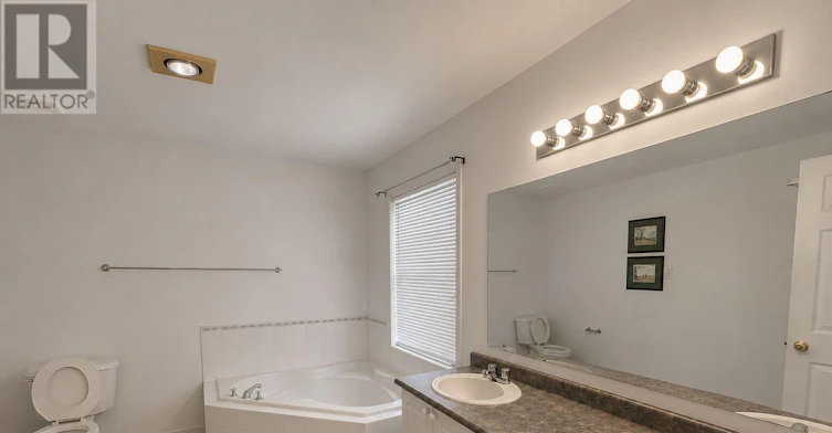 78 Deerfox Drive, Ottawa, ON, K2J 4W9 - 5