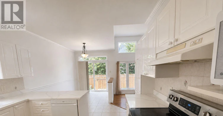 78 Deerfox Drive, Ottawa, ON, K2J 4W9 - 15