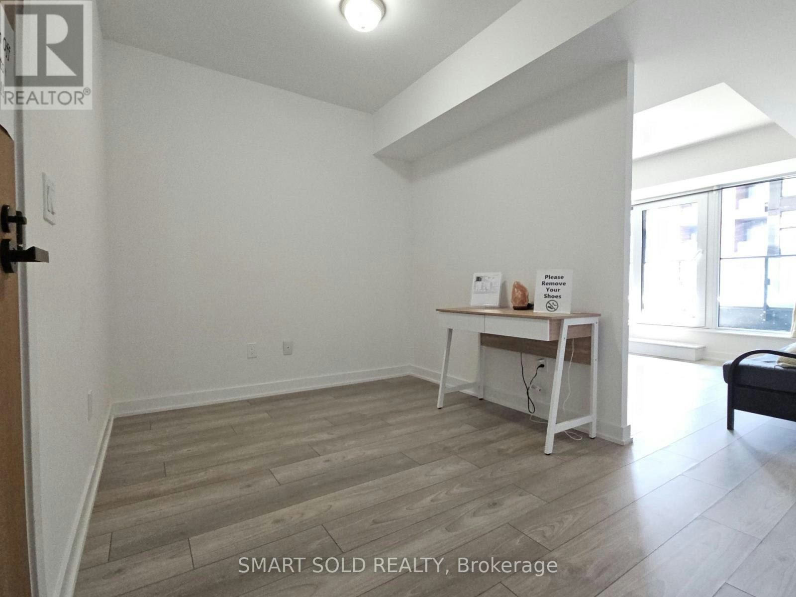 312-8 Tippett Road, Toronto, ON, M3H 0E7 - 3