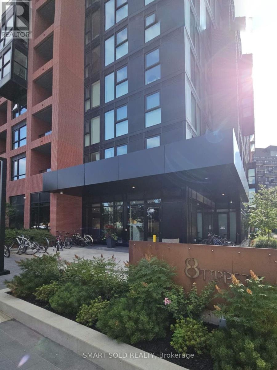 312-8 Tippett Road, Toronto, ON, M3H 0E7 - 2