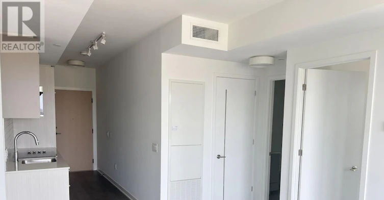 2401-10 Oak Street, Toronto, ON, M5A 0Z1 - 2