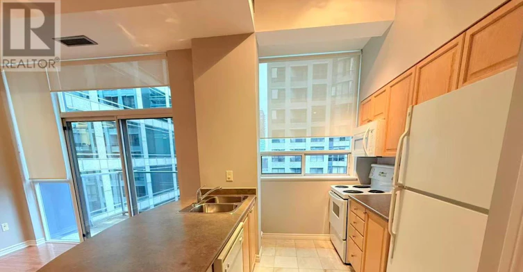PH7-30 Hayden Street, Toronto, ON, M4Y 3B8 - 11