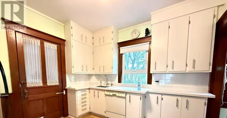 7 Pavillion Street, Markham, ON, L3R 1N8 - 2