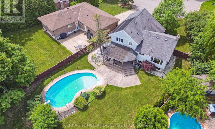 2442 Woburn Crescent