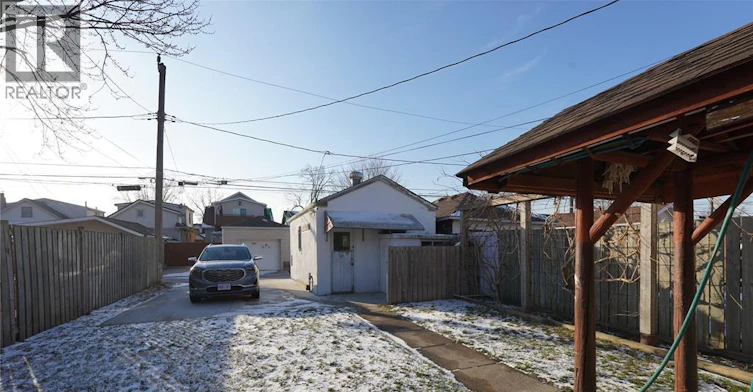 1529 Elsmere Avenue, Windsor, ON, N8X 4H2 - 10